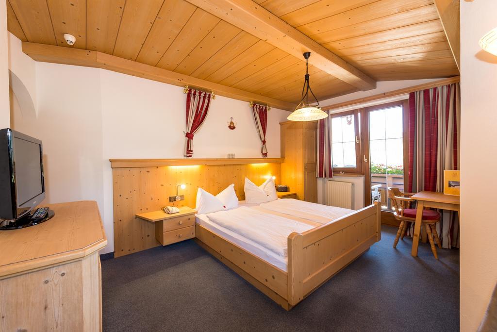 Hotel Landhaus Marchfeld Oberau Eksteriør billede